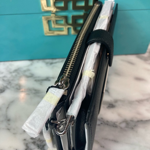 NWT FACTORY SEALED Marc Jacobs Peanuts X Black Snoopy Wristlet Wallet - Picture 4 of 11